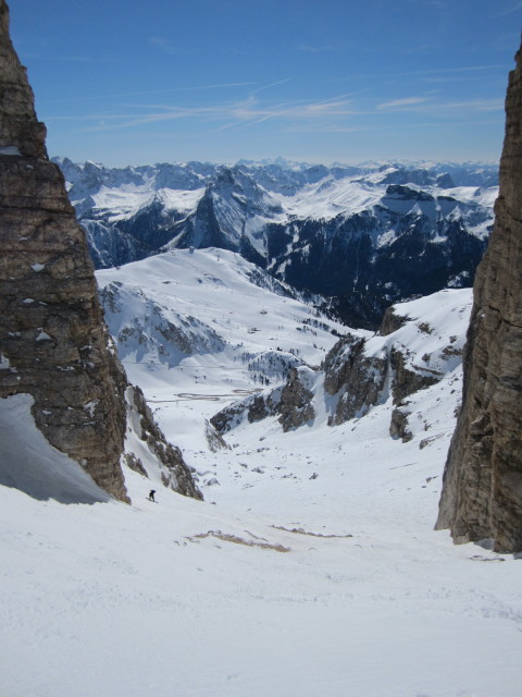 Markus zwischen Forcella Pordoi und Passo Pordoi (24. März)