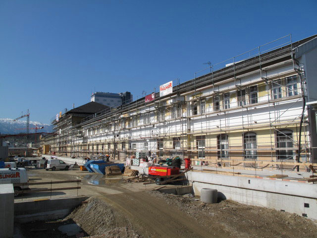 Hauptbahnhof Salzburg, 428 m