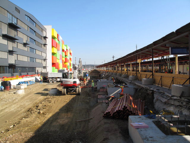 Hauptbahnhof Salzburg, 428 m