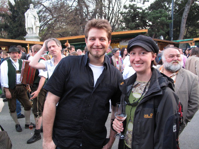 Markus und Carmen am Rathausplatz