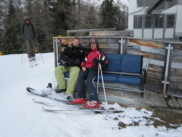 Markus und ich bei der Talstation der Paznauner Thayabahn, 1.975 m (13. Apr.)