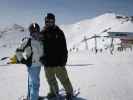 Mama und Markus bei der Bergstation der Viderjochbahn 2, 2.756 m (11. Apr.)