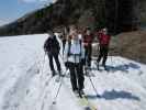 Eva, Georg, Doris, Gudrun und Christoph zwischen Parkplatz des Rifugio Cesare Branca und T. Cedèc (17. Apr.)