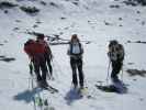 Ewald, Eva, Doris und Gudrun zwischen Ghiacciaio dei Forni und Rifugio Cesare Branca (21. Apr.)