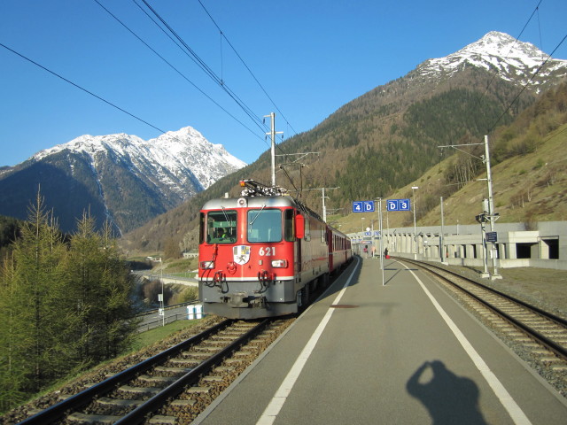 R 1217 im Bahnhof Saglains, 1.431 m