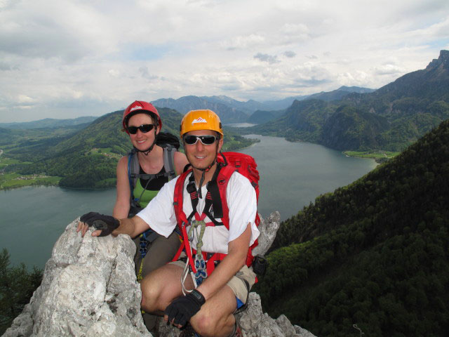 Drachenwand-Klettersteig: Carmen und ich am Zackengrat