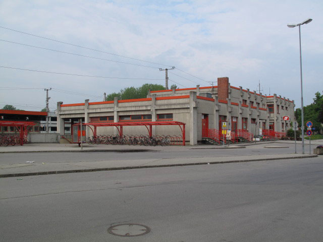 Bahnhof Stockerau, 173 m