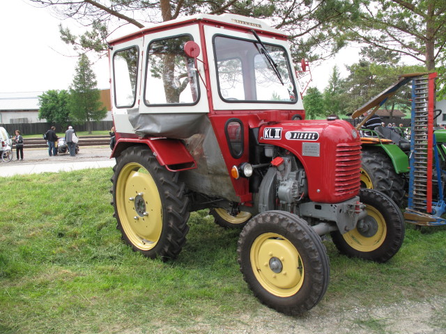 Steyr beim Bahnhof Ernstbrunn