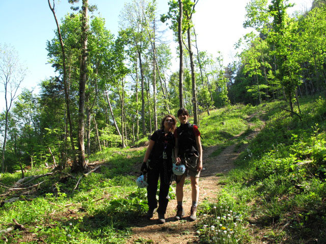 Doris und Katarina zwischen Einhornhöhle und Drobilsteig