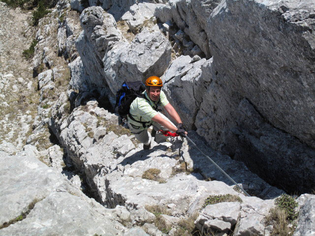 HTL Wels-Klettersteig: Erich in der Schlüsselstelle