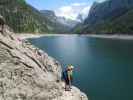 Sabrina und Romana beim Vorderen Gosausee, 937 m