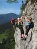 Schmied-Klettersteig: Norbert, Romana und Sabrina auf der Faschlbrücke