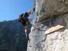 Echernwand-Klettersteig: Norbert im Rolli-Dachl