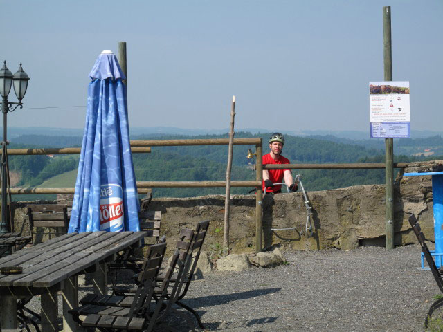 Leopold-Klettersteig: Norbert im Ausstieg, 484 m