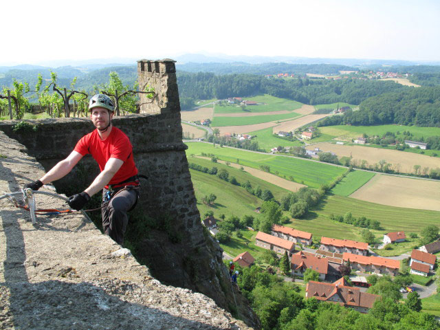 Leopold-Klettersteig: Norbert im Ausstieg, 484 m