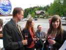 Michael, Marion, ? und Christina beim Gasthof Bauernhofer, 1.132 m (21. Mai)