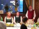 Marlies, Andreas und ? im Gasthof Bauernhofer, 1.132 m (21. Mai)