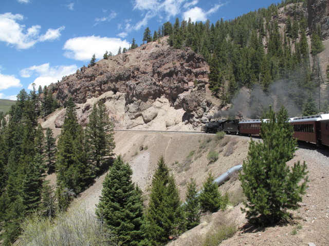 San Juan Express #216 der Cumbres & Toltec Scenic Narrow-Gauge Railroad in der Phantom Curve (29. Mai)