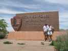 Papa und ich beim North Entrance des Petrified Forest National Parks (26. Mai)