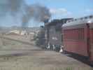 No. 489 mit San Juan Express #216 der Cumbres & Toltec Scenic Narrow-Gauge Railroad bei der Kreuzung mit der US 285 (29. Mai)