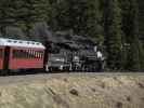 No. 489 mit San Juan Express #216 der Cumbres & Toltec Scenic Narrow-Gauge Railroad in der Tanglefoot Curve (29. Mai)