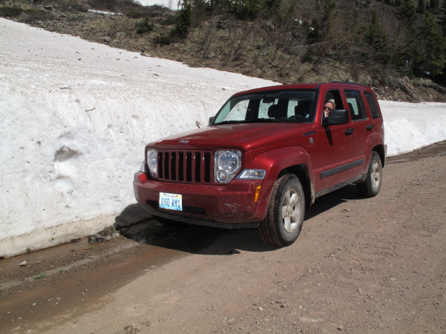 Papa am Columbus Mine Jeeptrail zwischen Abzweigung Kennebec Pass Jeeptrail und Gold King Mill (31. Mai)