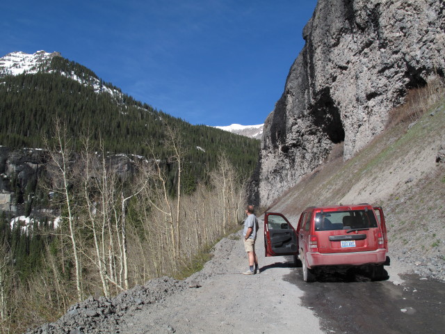 Papa am Yankee Boy Basin Jeeptrail zwischen Thistledown und Camp Bird (3. Juni)