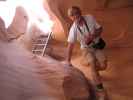 Papa im Einstieg in den Lower Antelope Canyon (4. Juni)