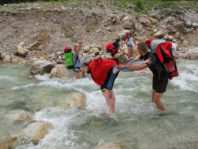 Robert, Eveline, Sabrina, Christina und Gregor in der Koritnica (11. Juni)