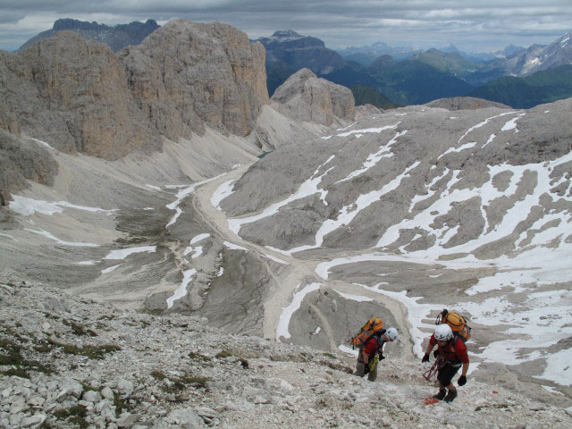 Kesselkogel-Klettersteig: Christoph und Gudrun zwischen Valon de Antermoa und Kesselkogel (25. Juni)