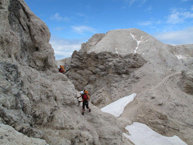 Kesselkogel-Klettersteig: Christoph und Gudrun zwischen Valon de Antermoa und Kesselkogel (25. Juni)