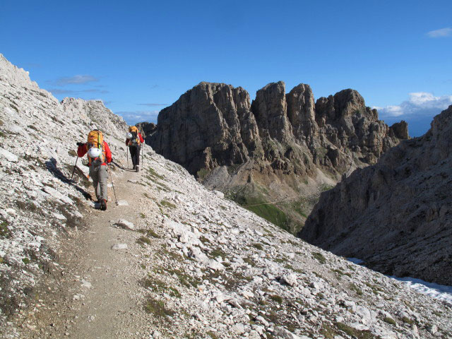 Christoph und Gudrun auf Weg 3A zwischen Molignonpass und Tierser Alpljoch (26. Juni)