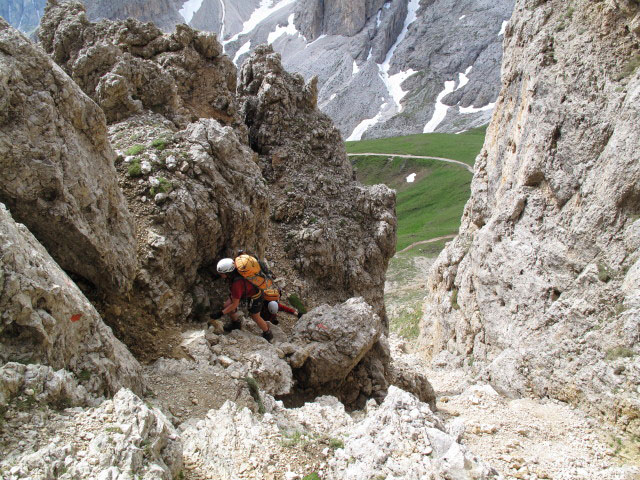 Maximilian-Klettersteig: Gudrun und Christoph zwischen Einstieg und Großem Rosszahn (26. Juni)