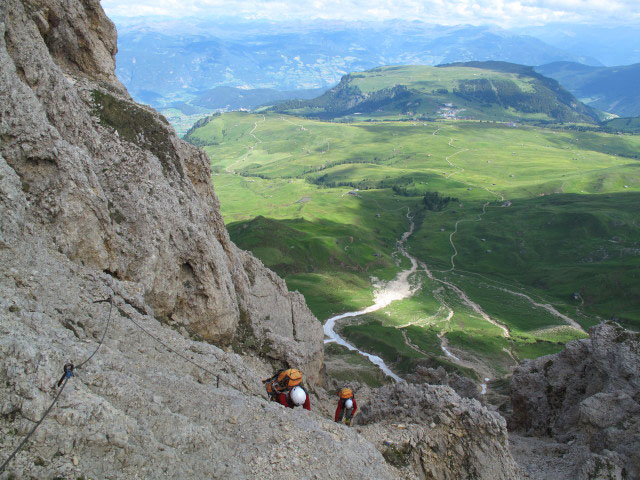 Maximilian-Klettersteig: Gudrun und Christoph zwischen Einstieg und Großem Rosszahn (26. Juni)