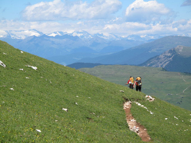 Christoph und Gudrun am Gamssteig zwischen Touristensteig und Schlernbocklehütte (26. Juni)