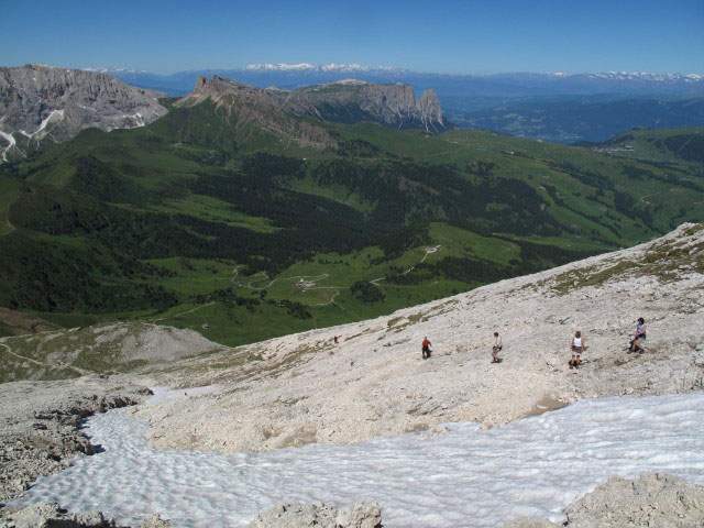 Weg 527 zwischen Plattkofelhütte und Plattkofel (27. Juni)