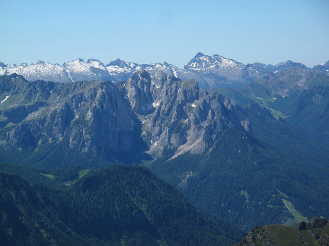 von Weg 527 Richtung Süden (27. Juni)