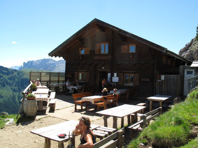 Rifugio Sandro Pertini, 2.300 m (27. Juni)