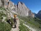 Christoph auf Weg 541 zwischen Weg 550 und Rifugio Preuss (25. Juni)