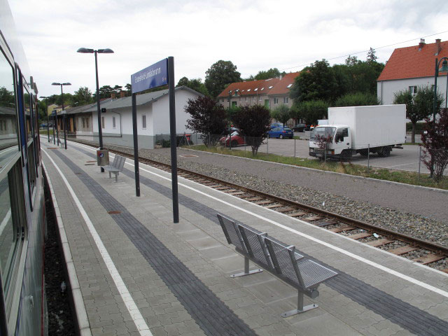 Bahnhof Enzesfeld-Lindabrunn, 281 m