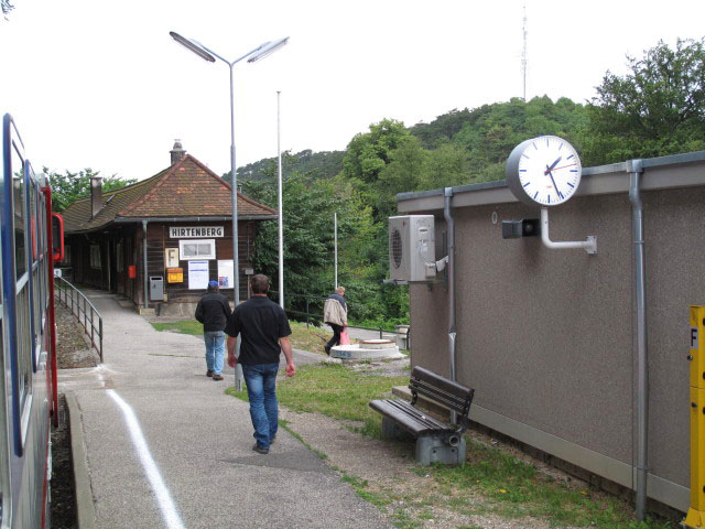 Haltestelle Hirtenberg, 287 m