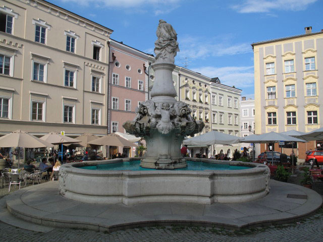 Wittelsbacherbrunnen am Residenzplatz