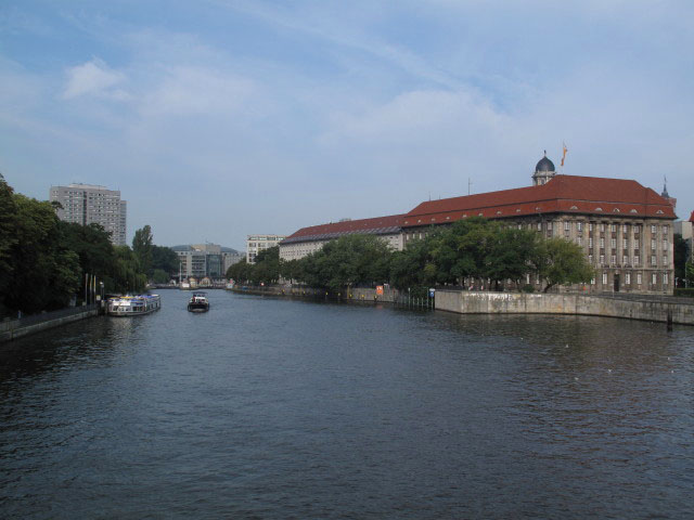 Spree von der Jannowitzbrücke aus