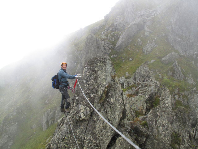 Familienklettersteig Hirschkarspitze: Erich am Ende der ersten Seilbr&uuml;cke (13. Aug.)