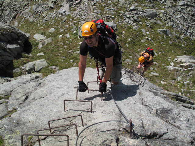 Eggishorn-Klettersteig: Axel und Andreas auf der Mauerl&auml;ufer-Platte