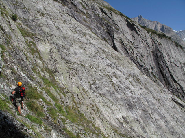 Baltschiedertal-Klettersteig: Axel in der schwierigen Variante