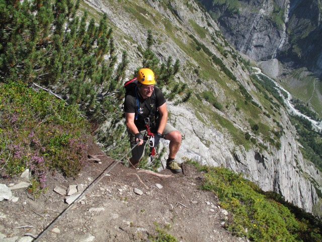 Baltschiedertal-Klettersteig: Axel in der schwierigen Variante