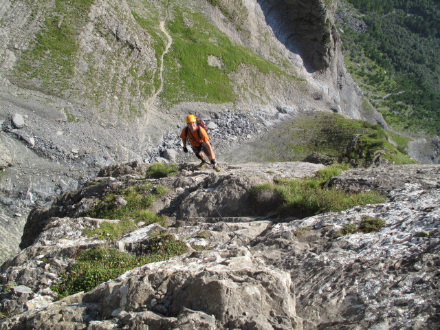 Leukerbad-Klettersteig: Andreas zwischen Nase und Zum L&auml;rch