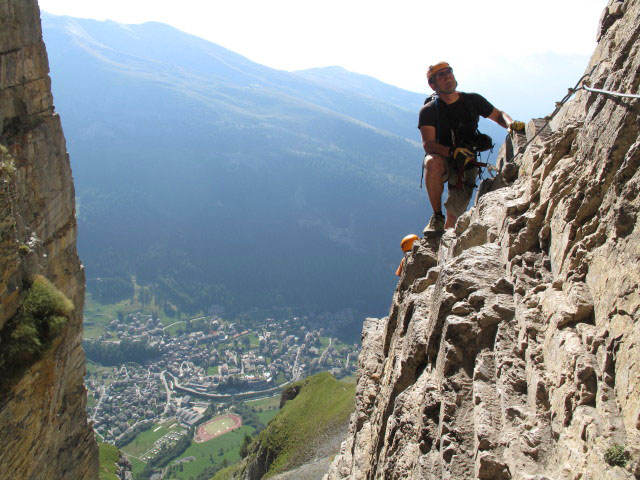 Leukerbad-Klettersteig: Andreas und Axel zwischen Abzweigung und H&ouml;hle