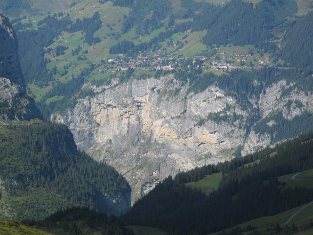 Mürrenflue von der Jungfraubahn aus